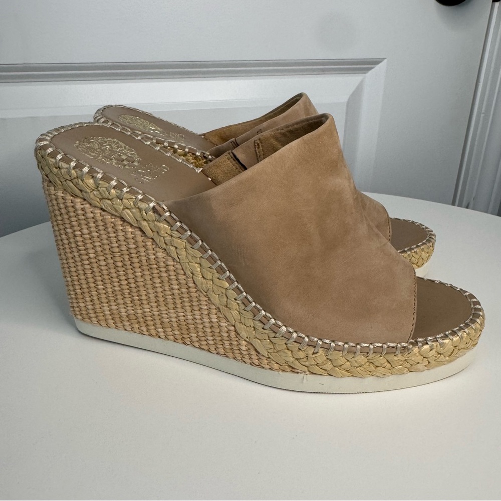 Vince Camuto Tan Suede Espadrille Wedge Slide Sandals Womens Size 9 NWOT